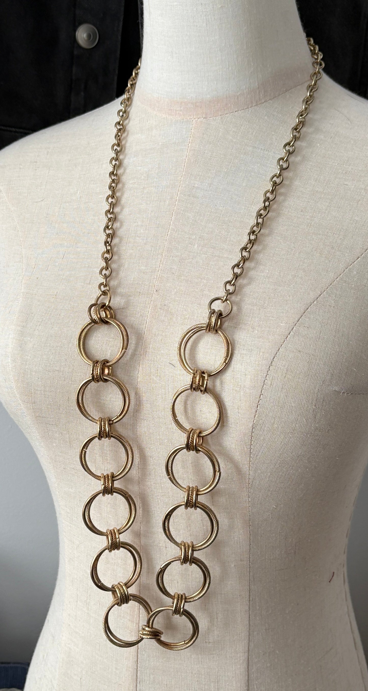 GOLD TONE NECKLACE