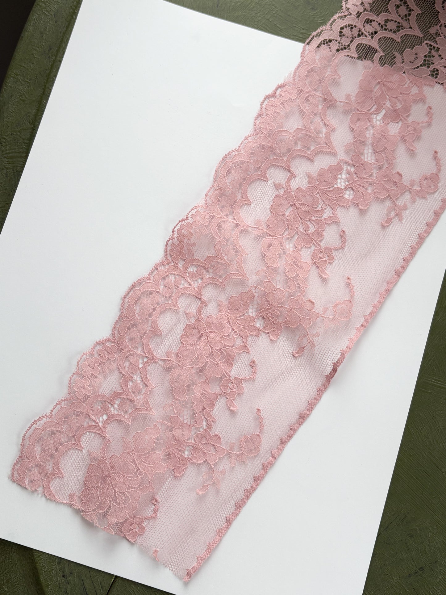 MAUVE FLORAL TRIM - by the meter