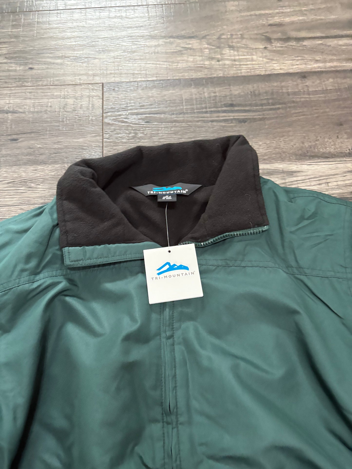 MEN'S GREEN JACKET- MEDIUM
