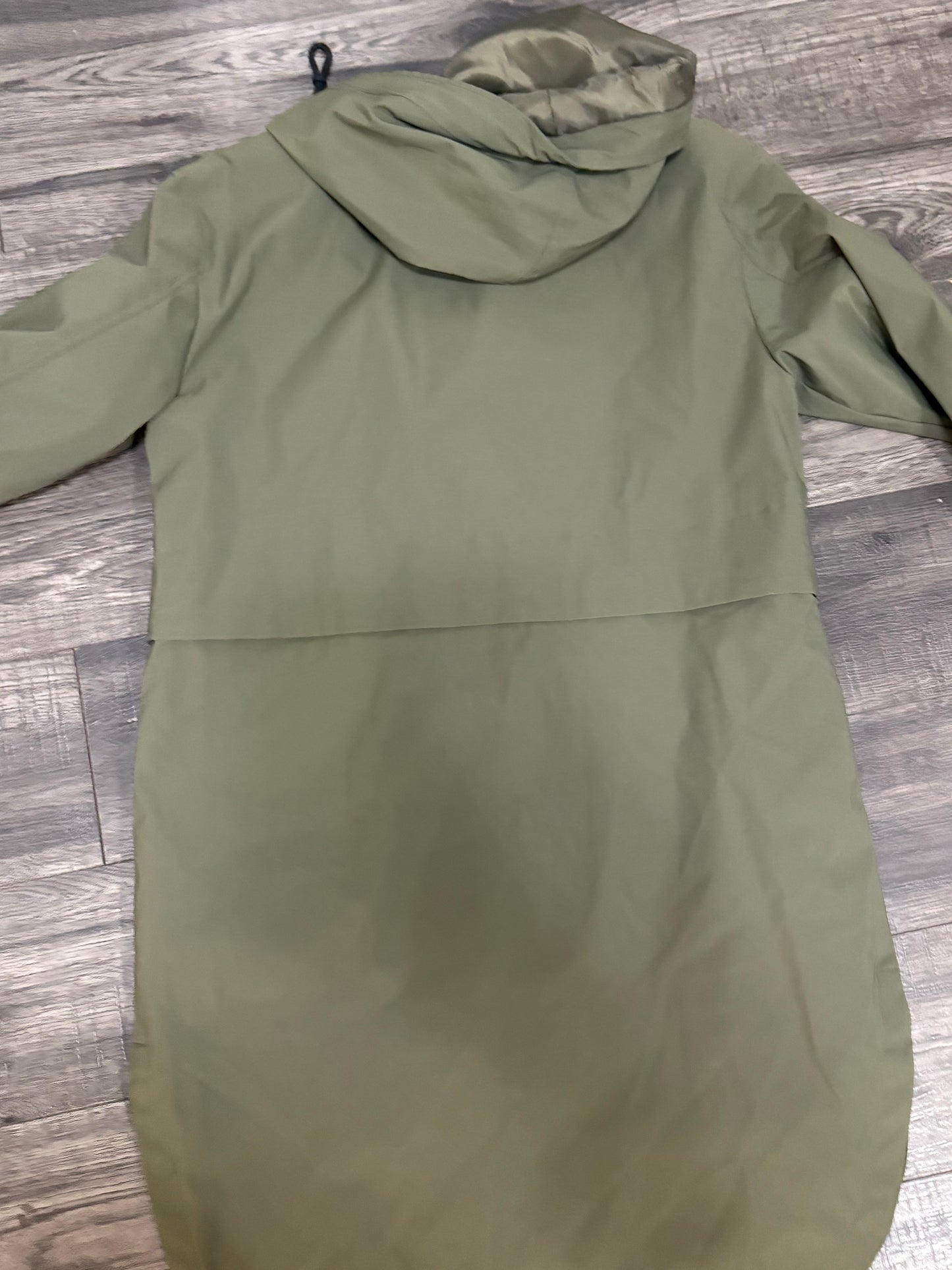 OLIVE RAIN JACKET - SMALL