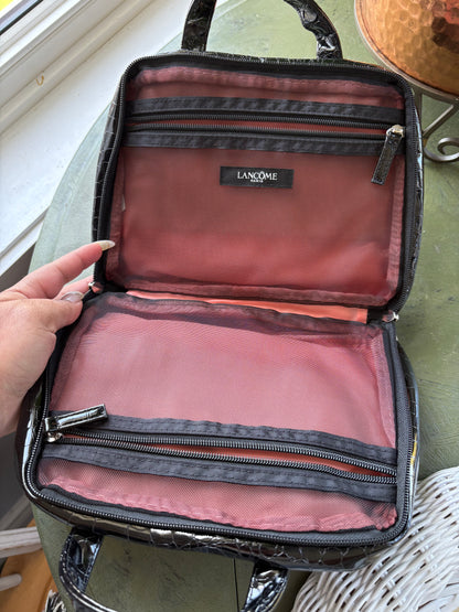 MAKEUP BAG
