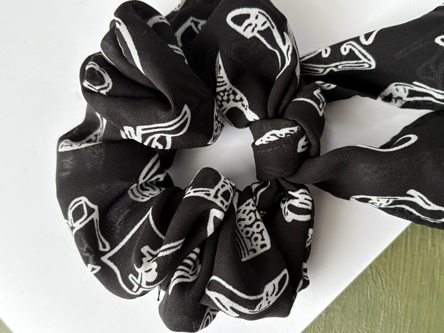 FASHIONISTA BOW SCRUNCHIE
