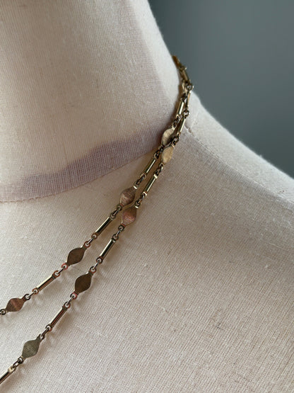 GOLD TONE NECKLACE