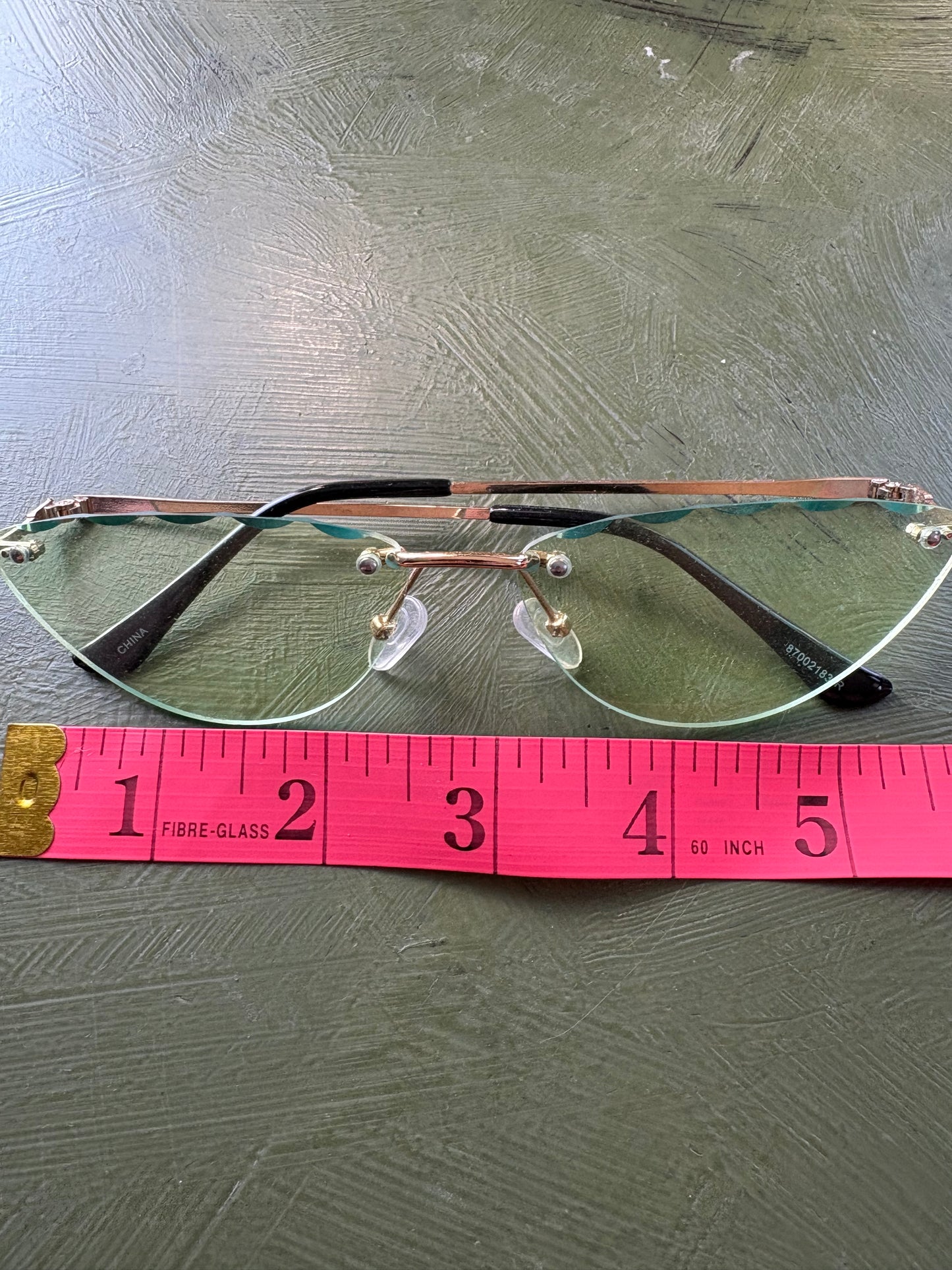 GREEN TINT SUNGLASSES
