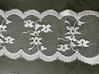 FLORAL SCALLOPED LACE - by the meter