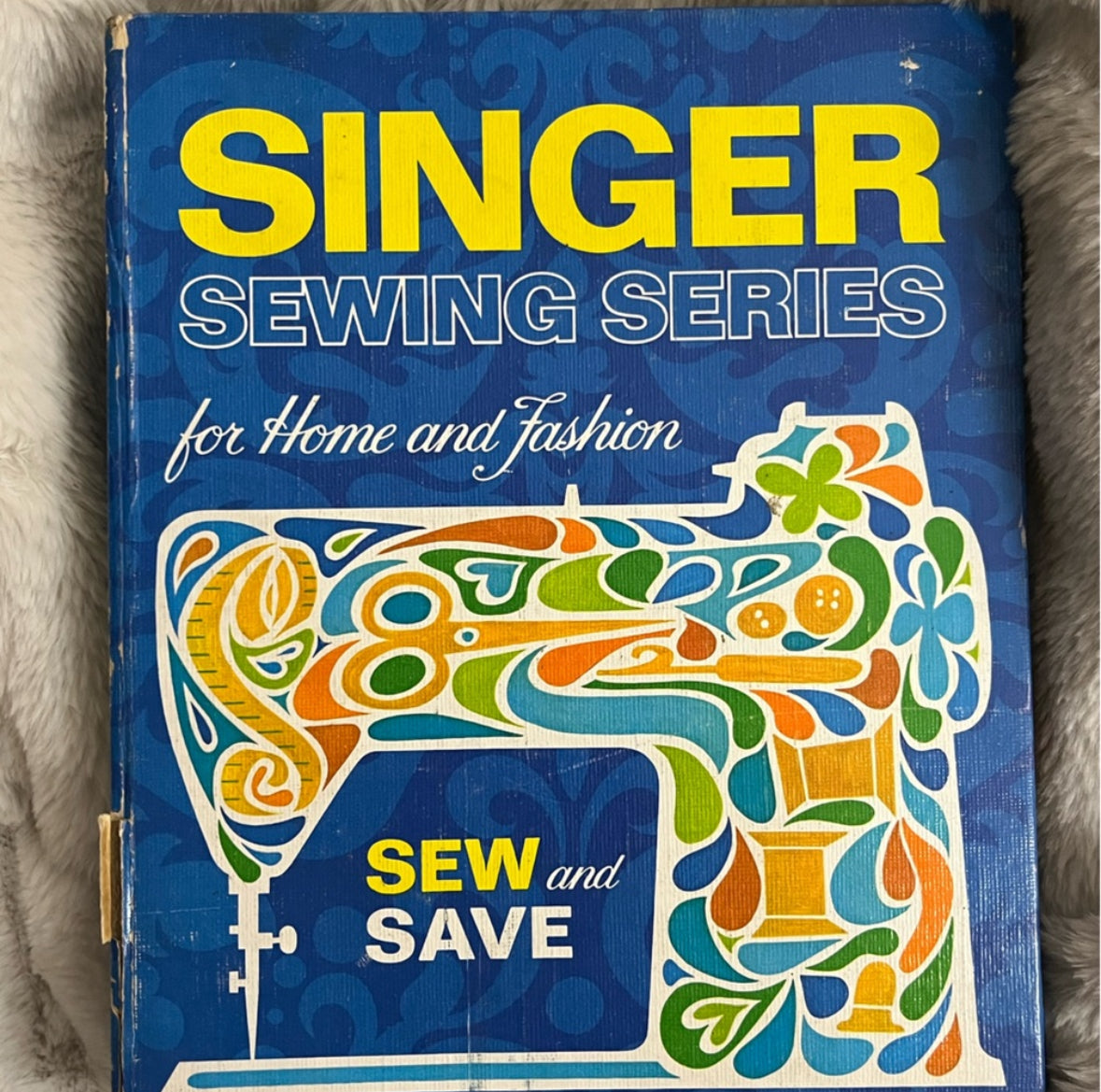 VINTAGE SINGER SEWING SERIES BOOK
