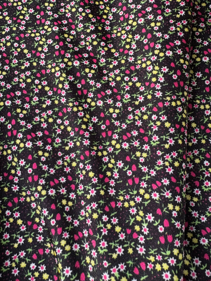 TINY FLORAL FABRIC 68" x 75"
