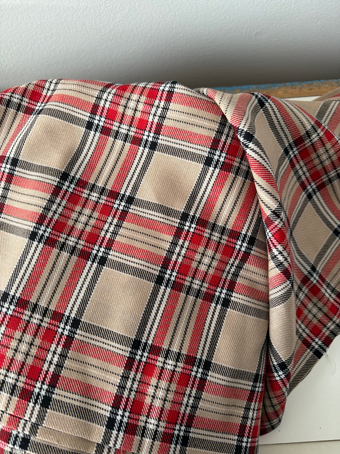 PLAID FLORAL FABRIC 30" x 280"
