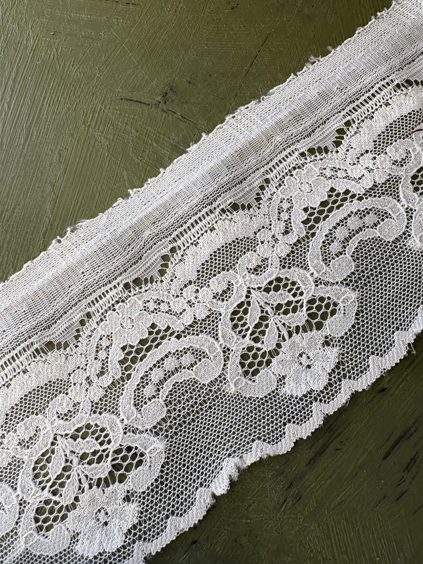 LACE TRIM - by the meter