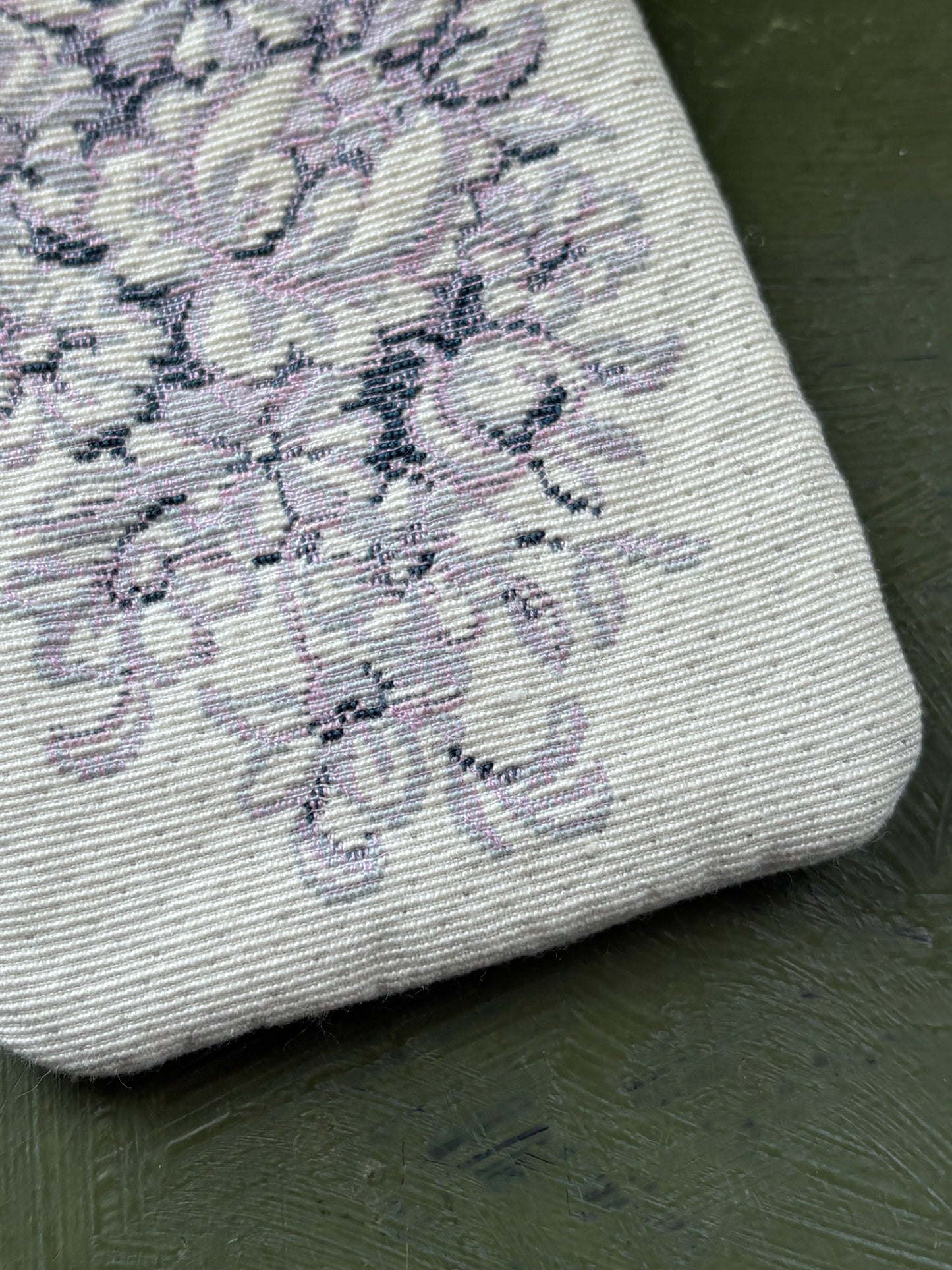 EMBROIDERED FLORAL EYEGLASS CASE