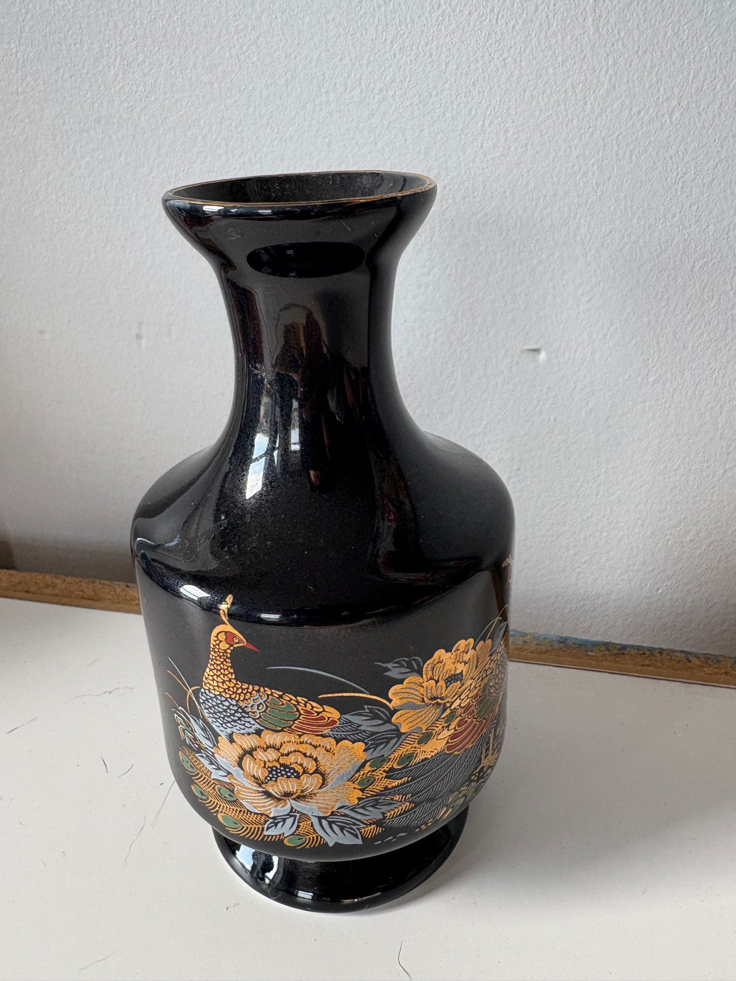 CERAMIC FLORAL VASE