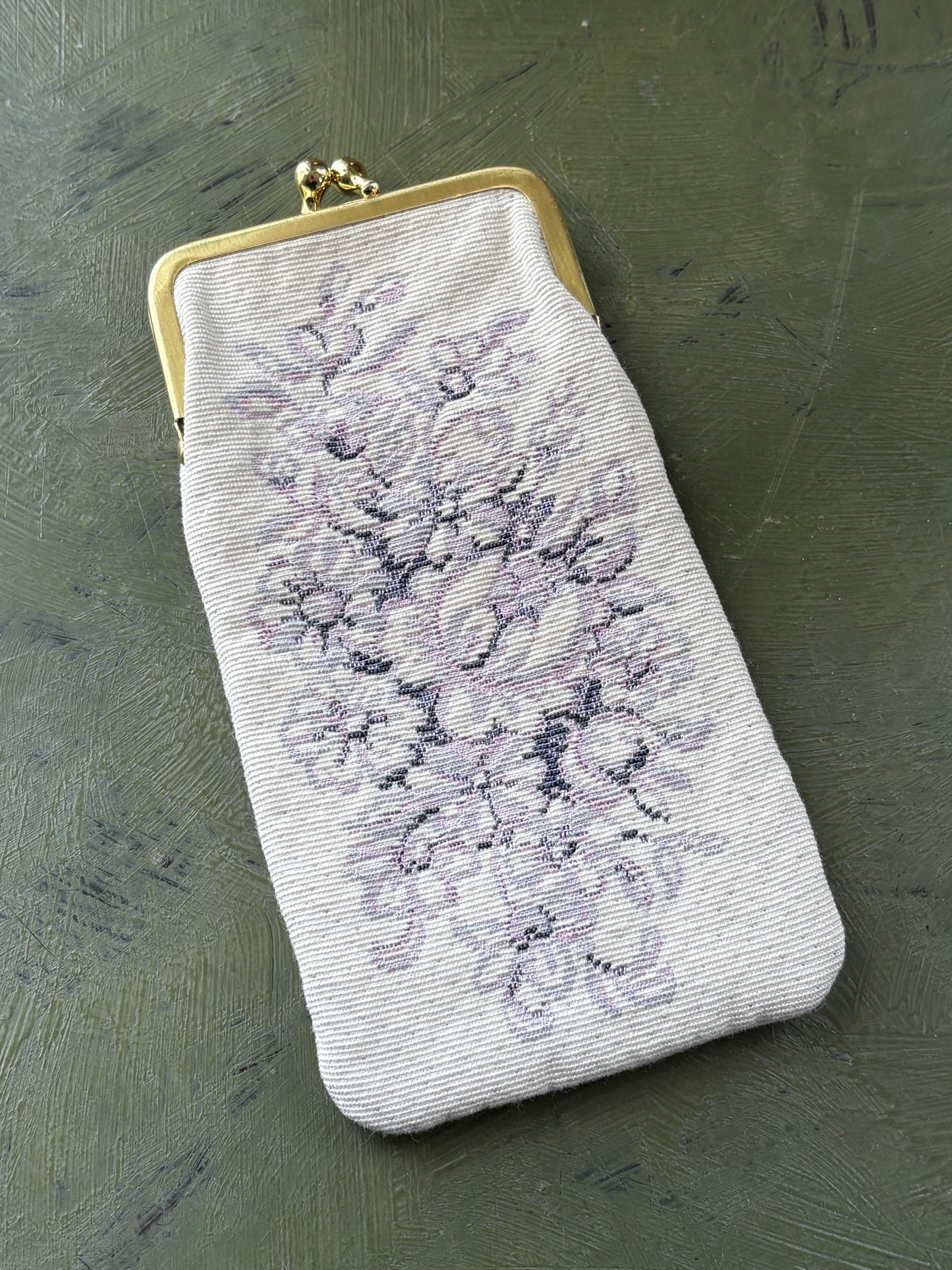 EMBROIDERED FLORAL EYEGLASS CASE