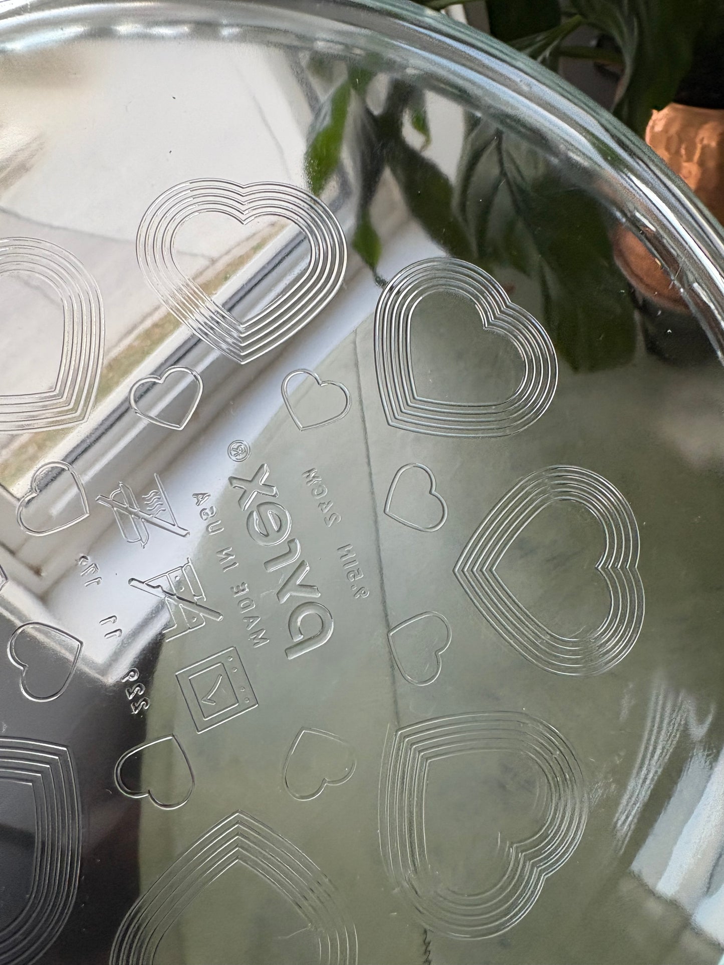 PYREX HEART PIE PLATE