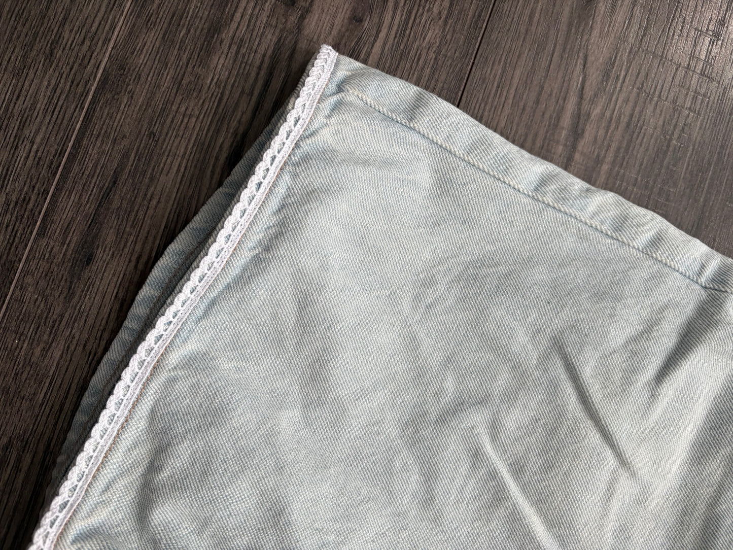 LACE TRIM SHORTS - SZ. 10