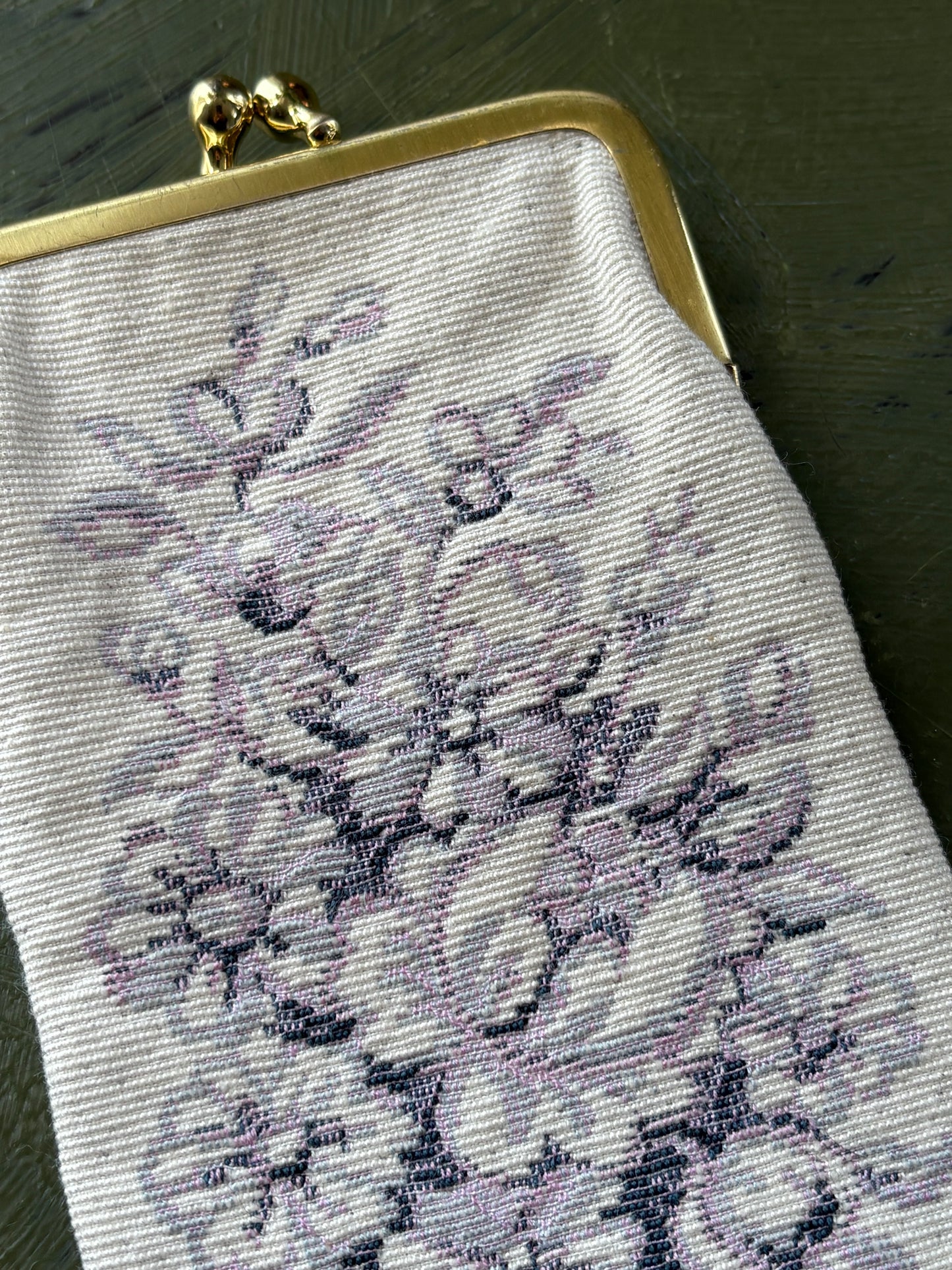 EMBROIDERED FLORAL EYEGLASS CASE
