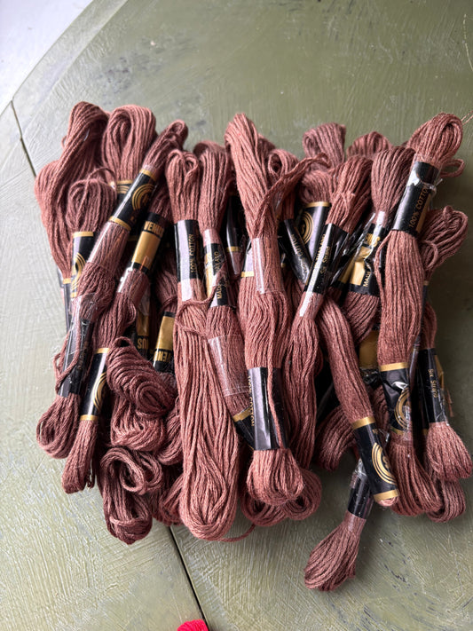 BROWN EMBROIDERY THREAD