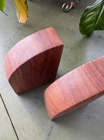 CERAMIC BOOK ENDS