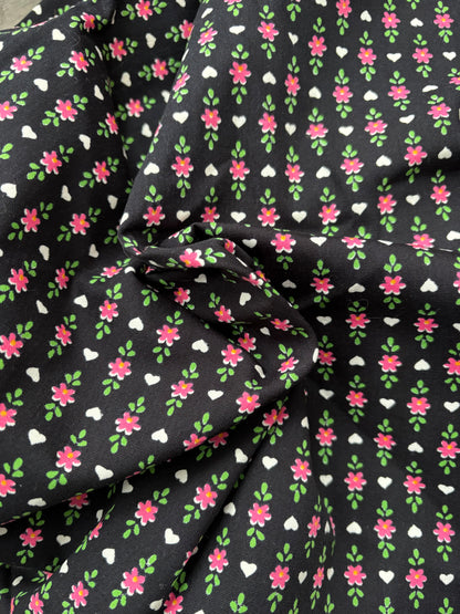 FLOWER & HEART FABRIC 70" x 36"
