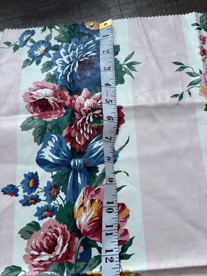FLORAL FABRIC REMNANT 26" x 26"