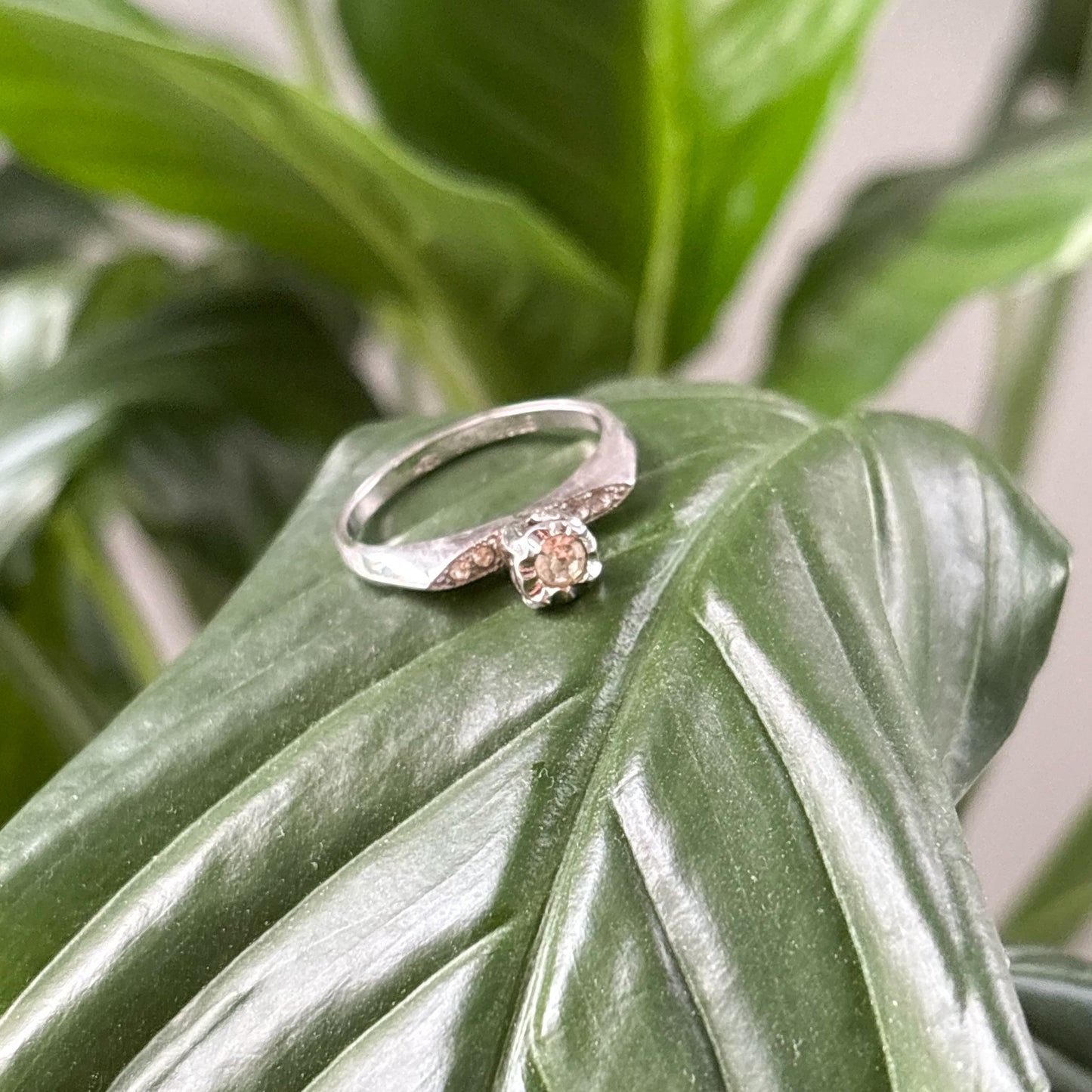 925 STERLING SILVER RING - SZ. 8