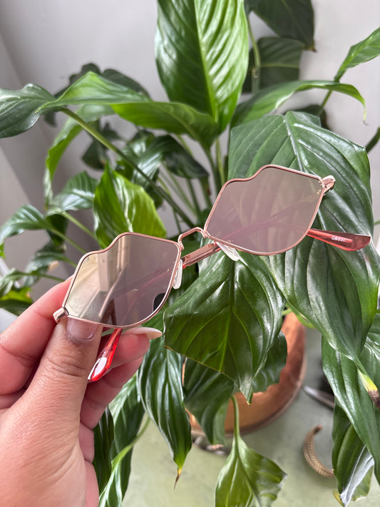 LIPPY SUNGLASSES