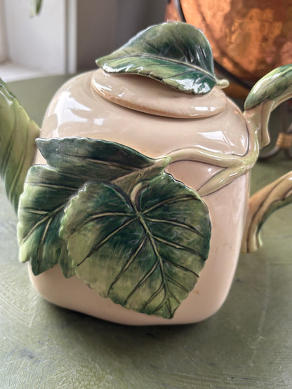 FITZ & FLOYD CERAMIC TEAPOT