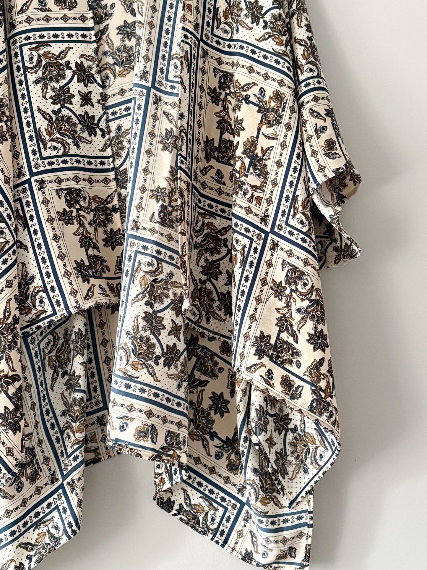 ILA KIMONO
