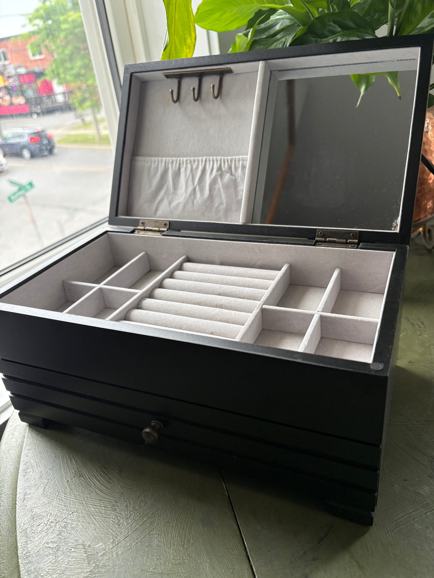 JEWELRY BOX