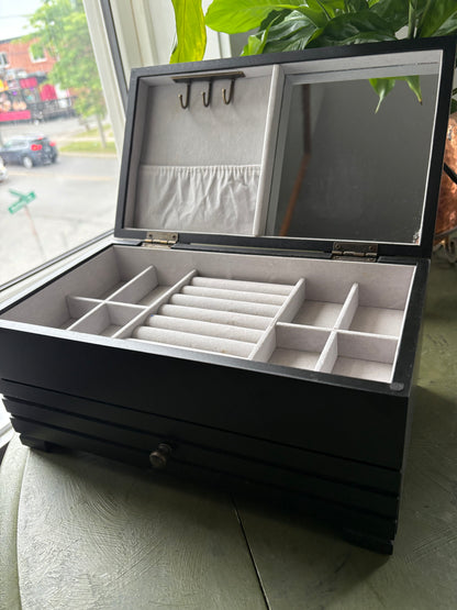 JEWELRY BOX