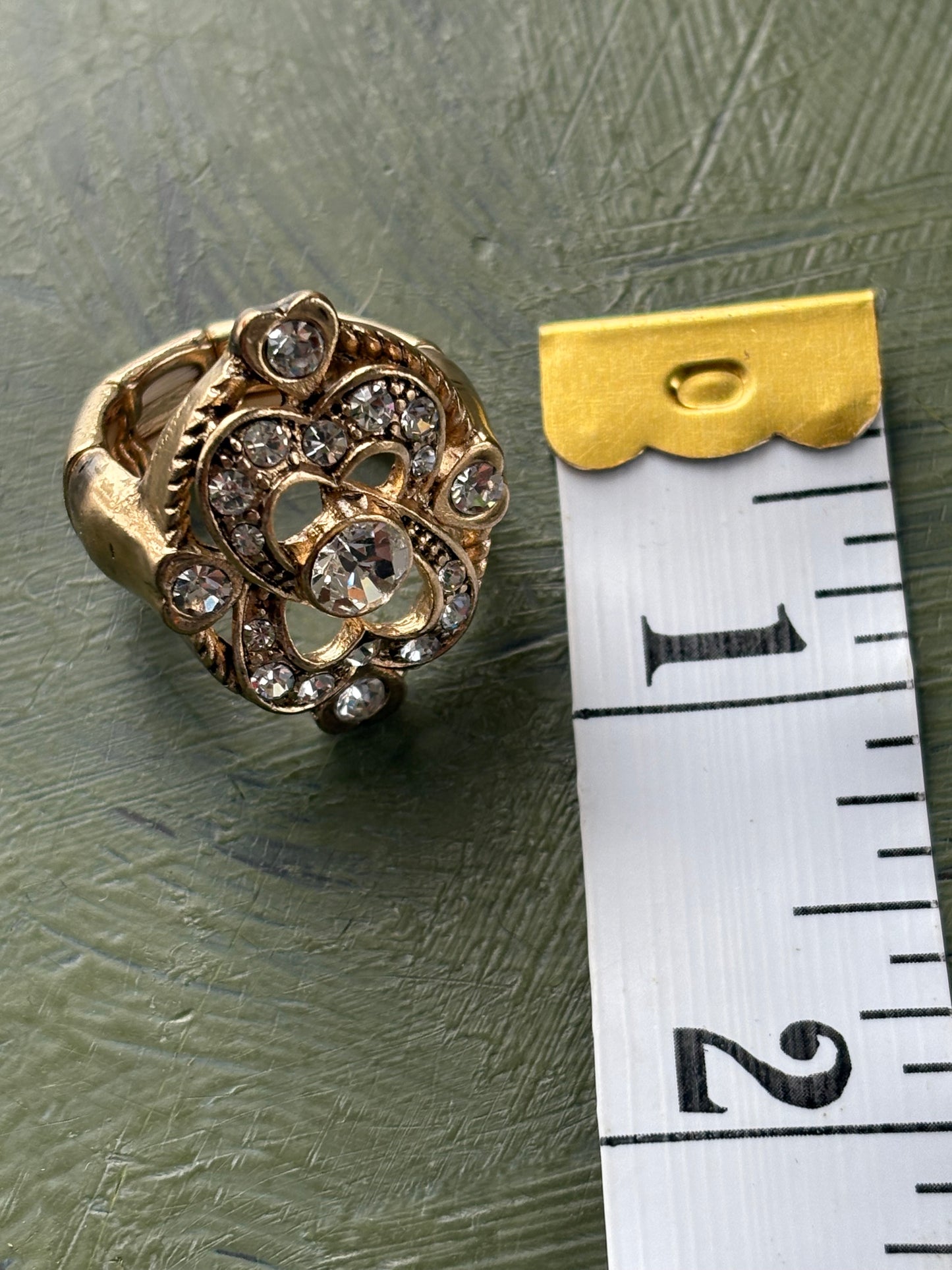 GOLD TONE RING