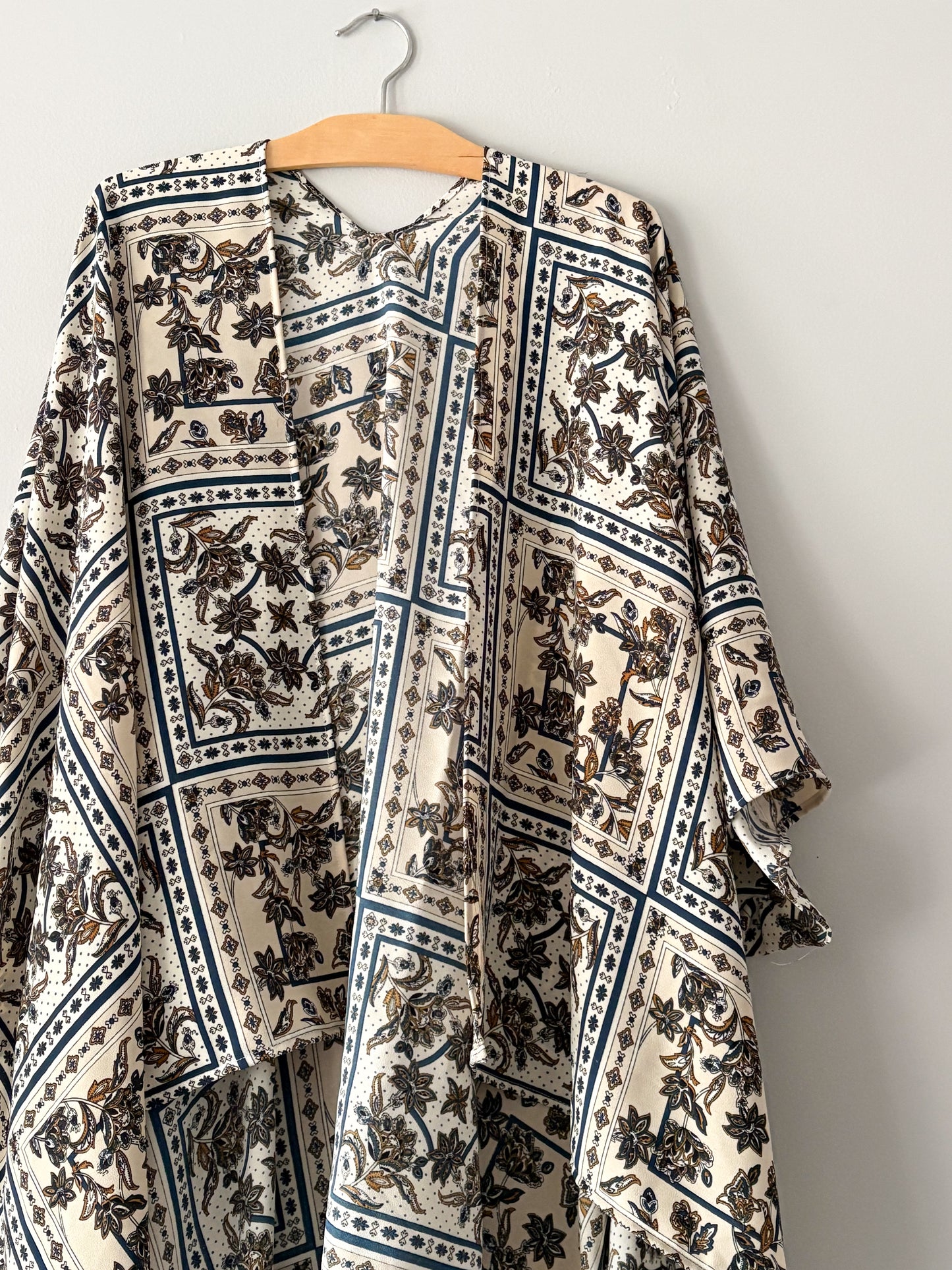 ILA KIMONO