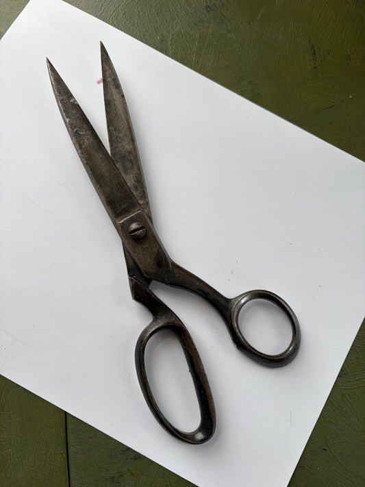 VINTAGE TAILOR SCISSORS