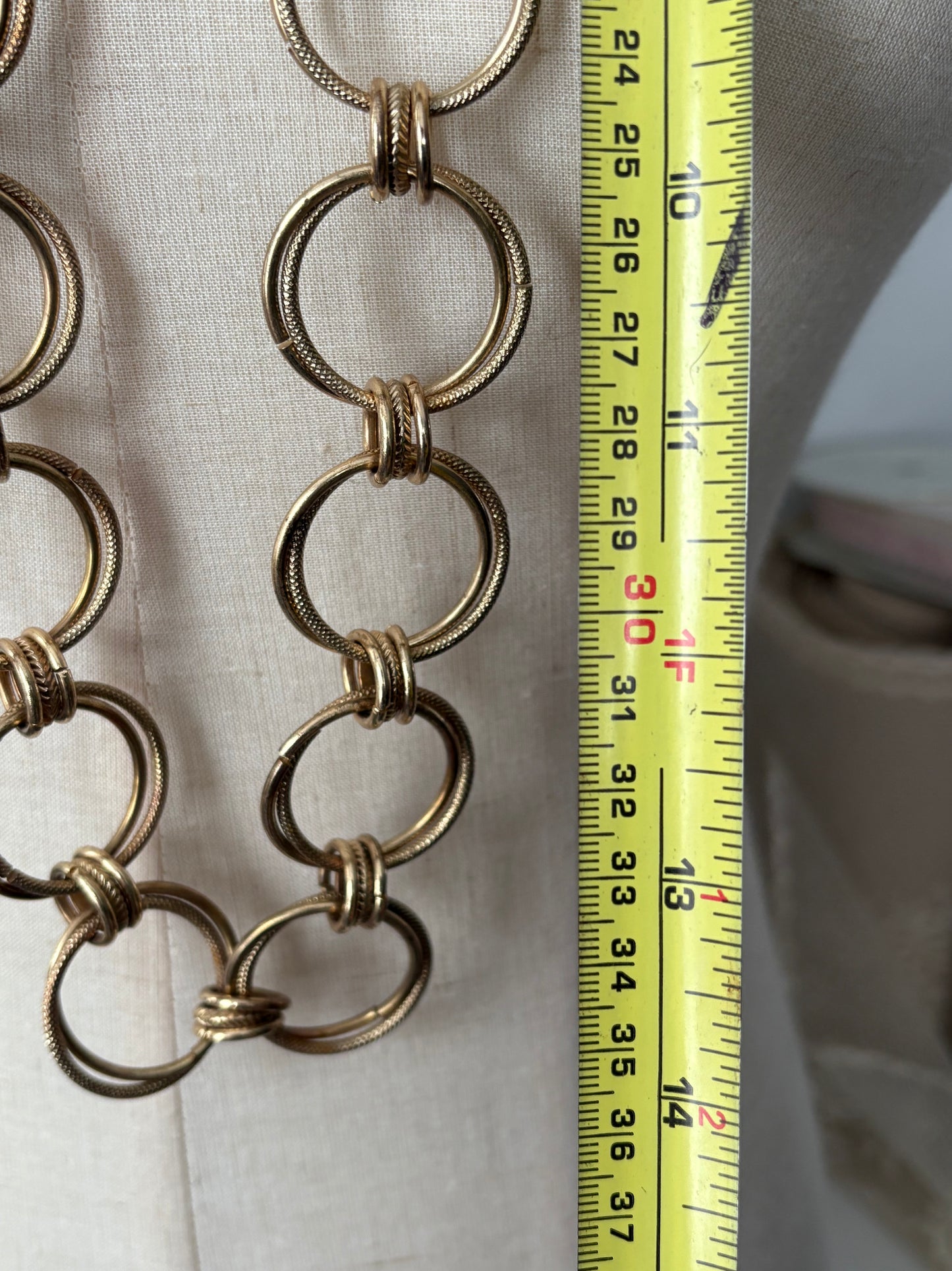 GOLD TONE NECKLACE