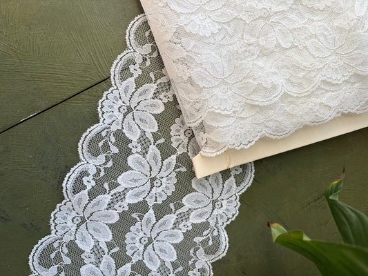 FLORAL LACE TRIM - by the meter