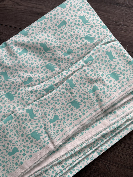 TEAL/WHITE CAT FABRIC 44" x 120"