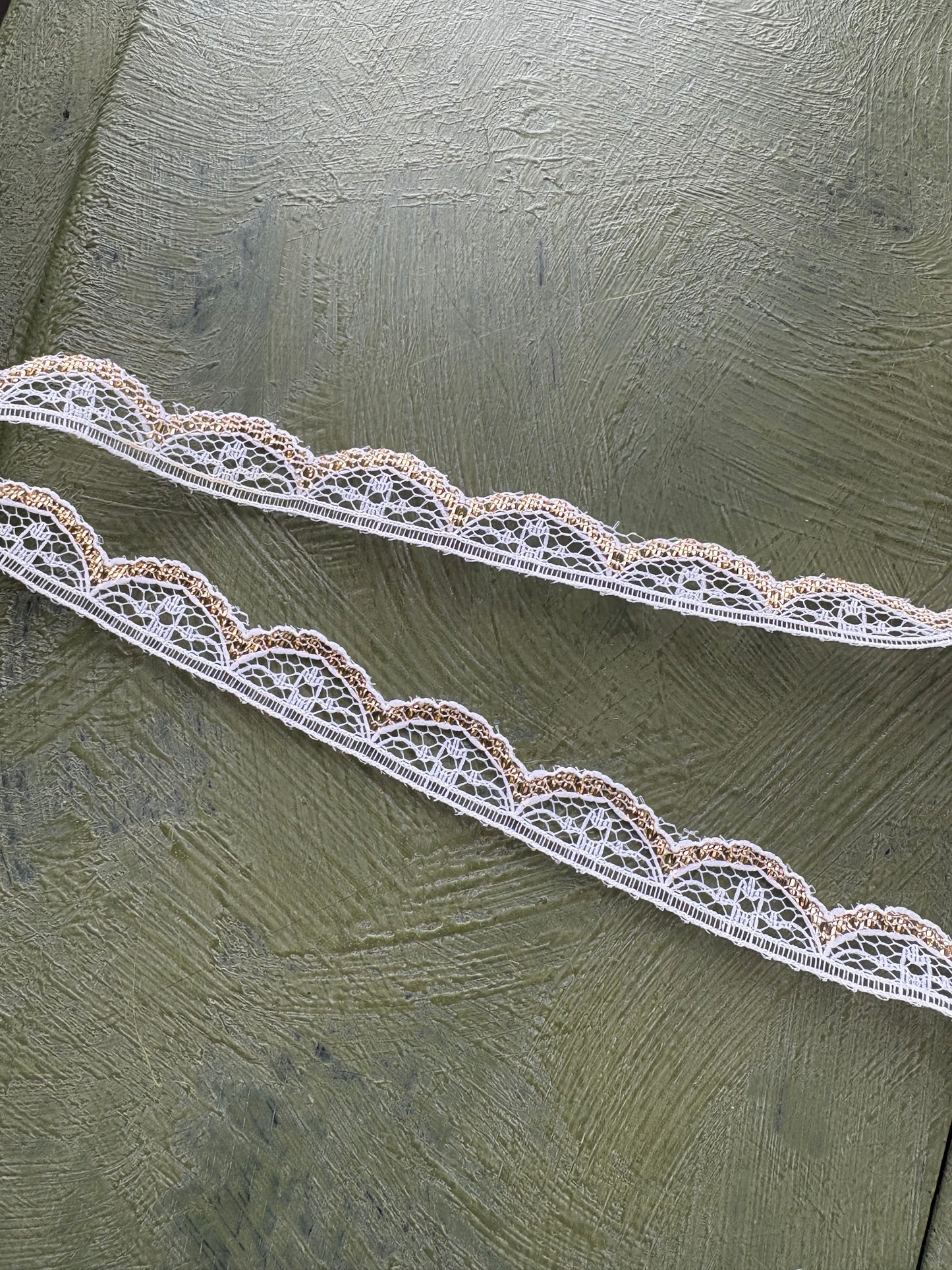 WHITE & GOLD LACE TRIM - by the meter