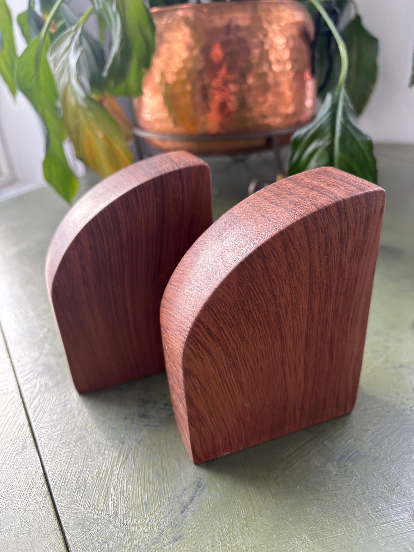 CERAMIC BOOK ENDS