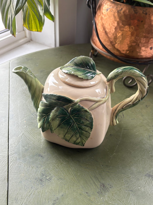 FITZ & FLOYD CERAMIC TEAPOT