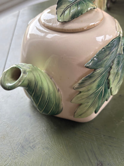 FITZ & FLOYD CERAMIC TEAPOT