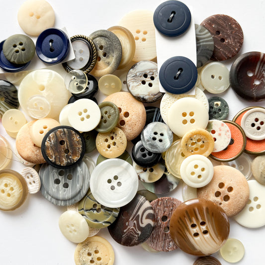 ASSORTED BUTTONS