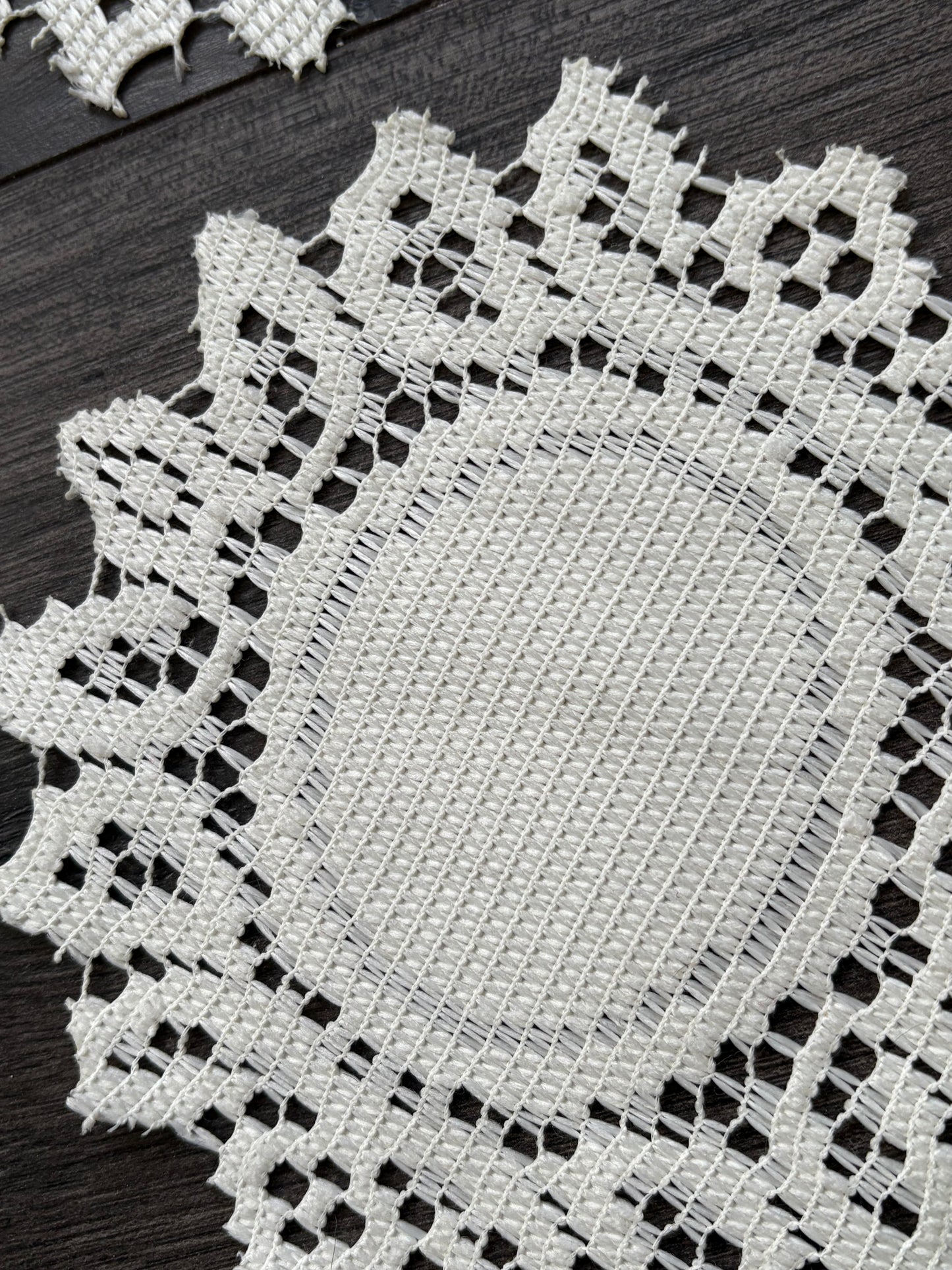 LACE DOILIES