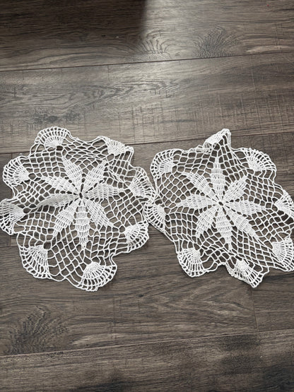 LACE DOILIES