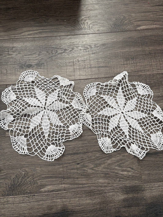 LACE DOILIES