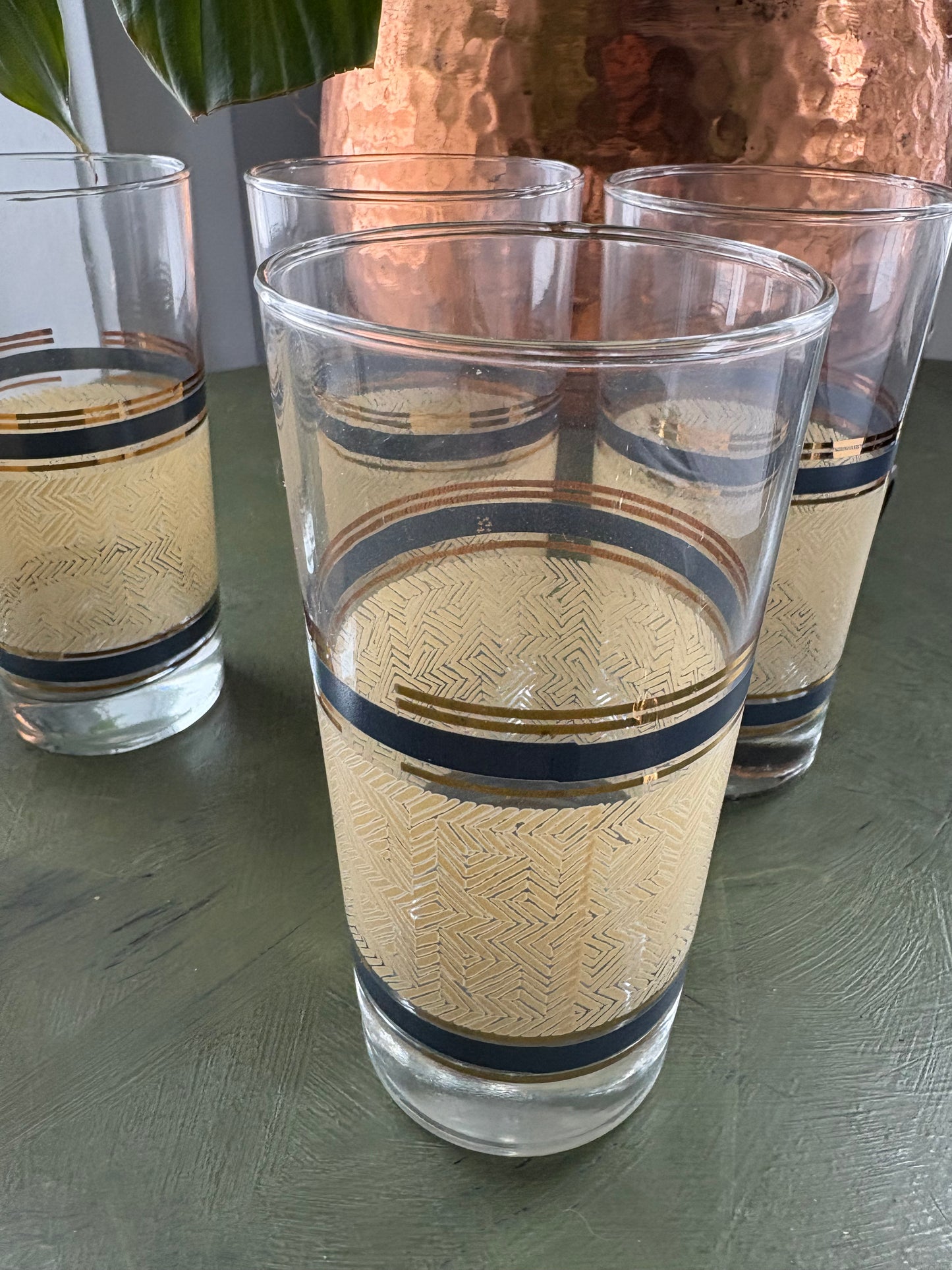 GOLD TRIM TUMBLER GLASSES