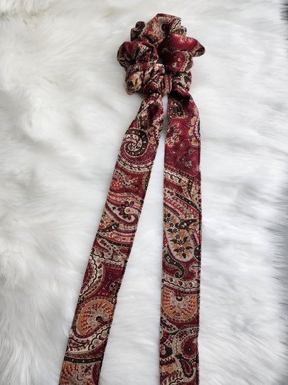 BURGUNDY PAISLEY BOW SCRUNCHIE