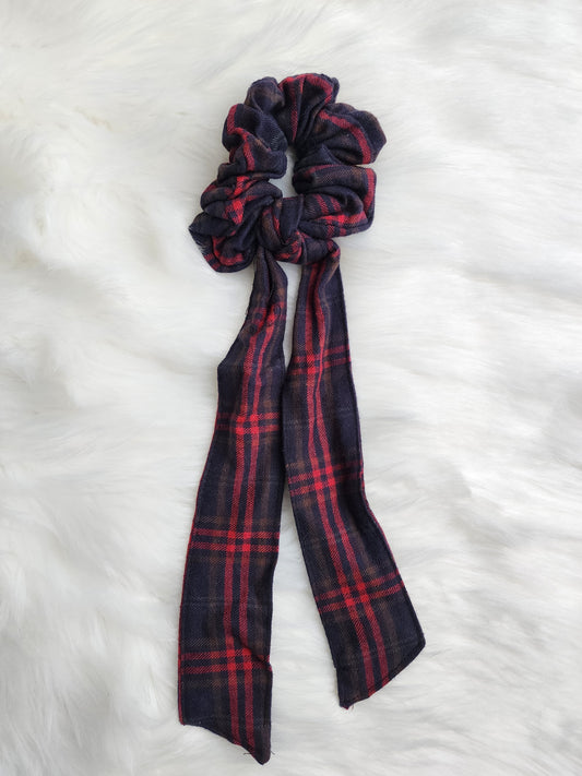 PLAID BOW SCRUNCHIE