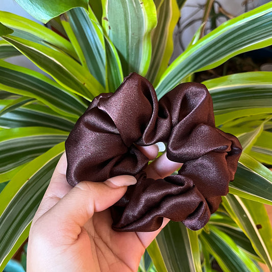 ESPRESSO SATIN SCRUNCHIE